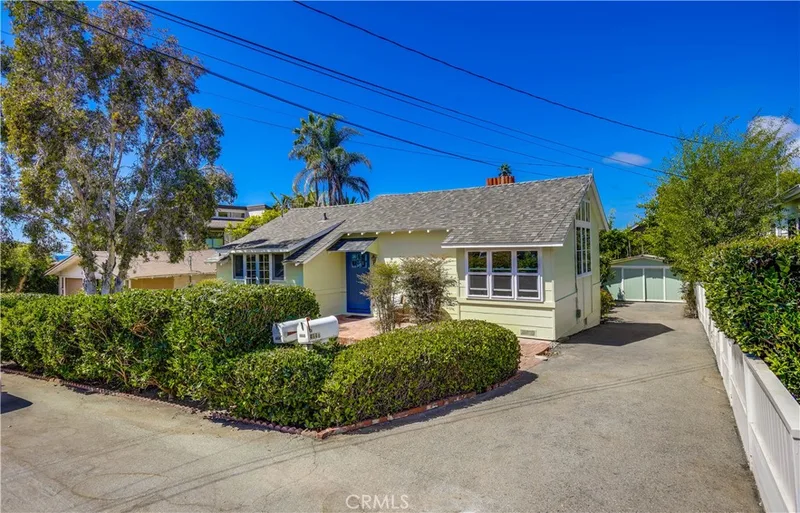 464 Agate Street A/B, Laguna Beach, CA 92651