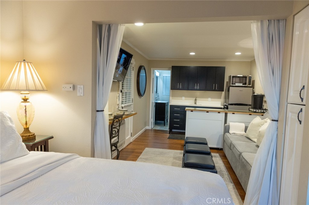 464 Bent Street B, Laguna Beach CA 92651 - photo 3