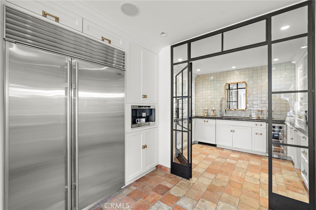 464 Holly, Laguna Beach CA 92651 - photo 7