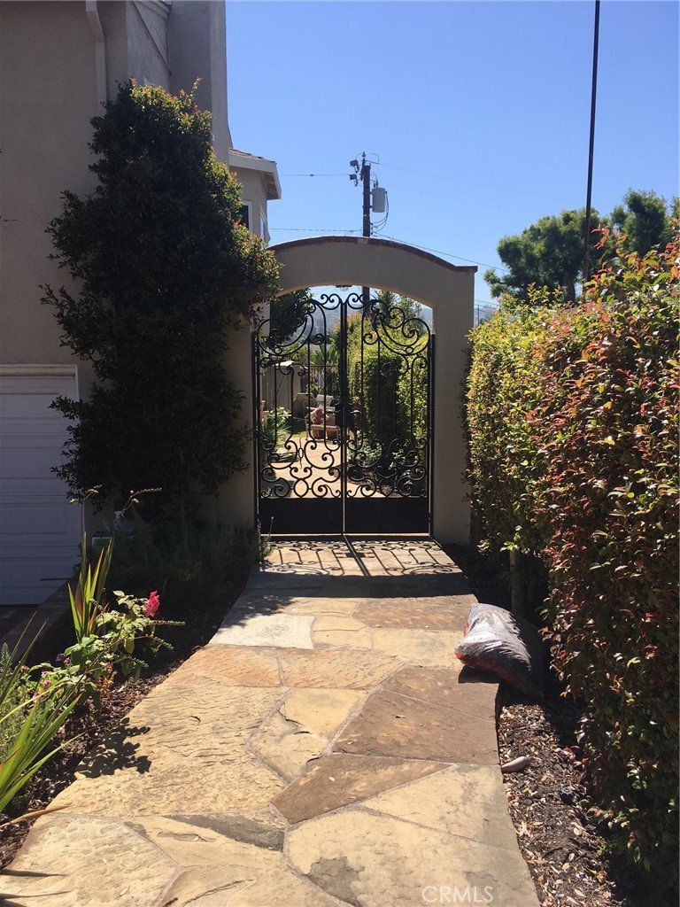 465 Aster Street, Laguna Beach CA 92651 - photo 1