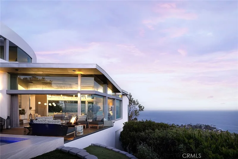 465 Panorama Drive, Laguna Beach, CA 92651