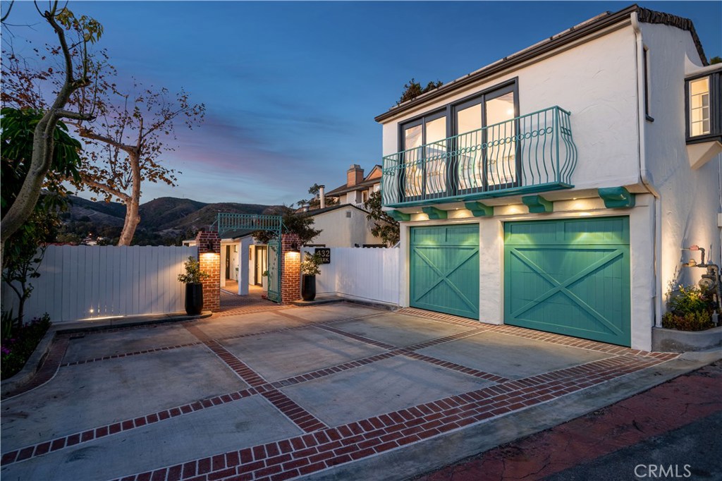 469 Mermaid Street, Laguna Beach CA 92651 - photo 1