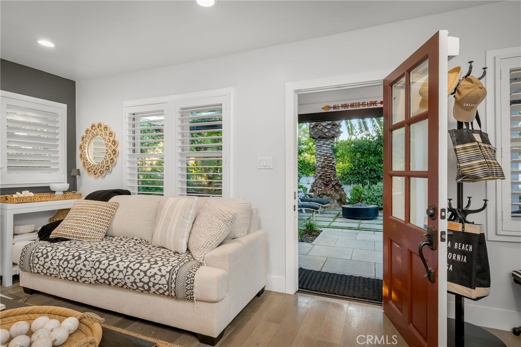 469 Oak, Laguna Beach CA 92651 - photo 4