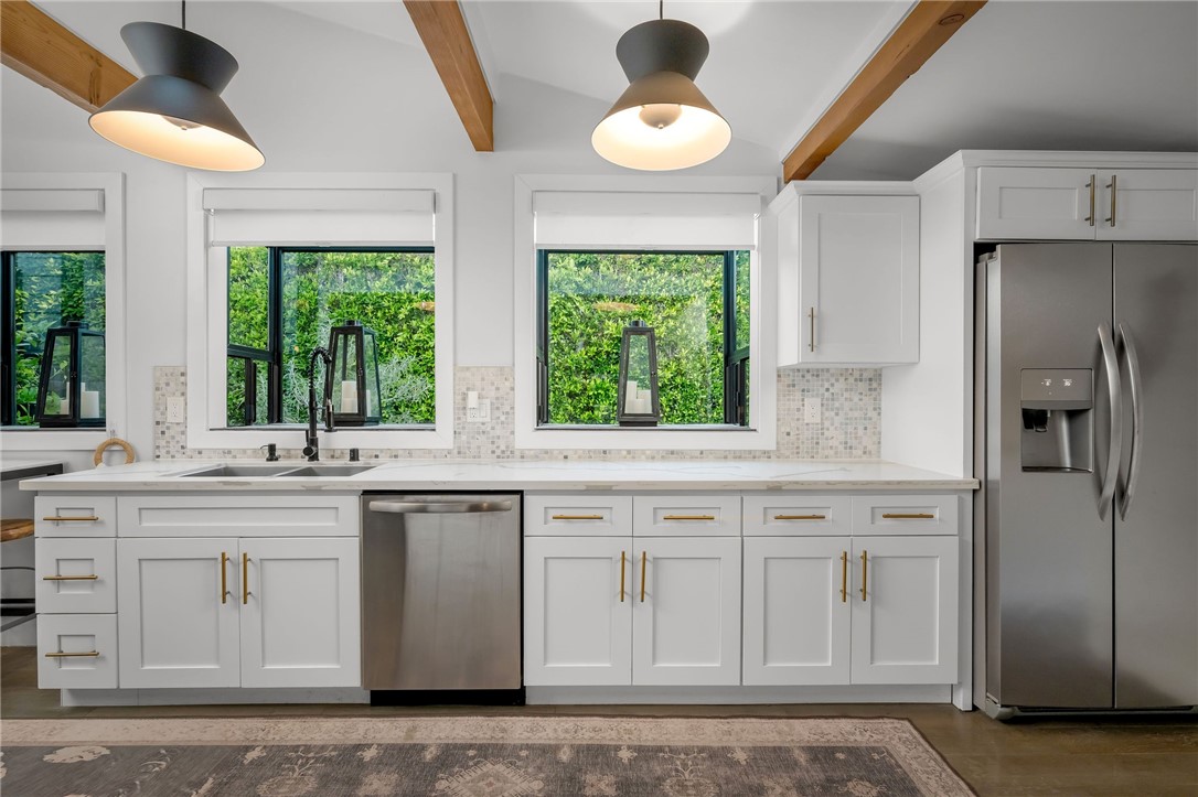 469 Oak, Laguna Beach CA 92651 - photo 8