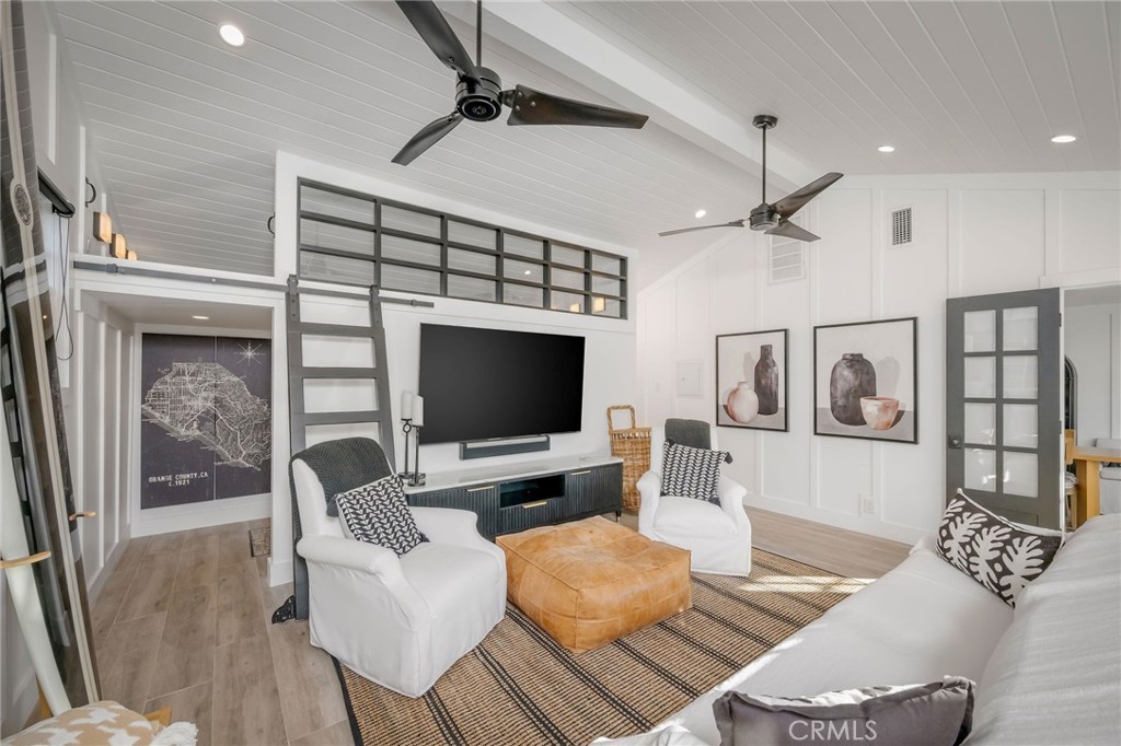 469 Oak, Laguna Beach CA 92651 - photo 22
