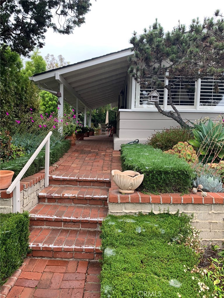47 S La Senda Drive, Laguna Beach CA 92651 - photo 1