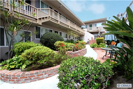 Courtyard Front View - 470 N COAST HIGHWAY, Laguna Beach CA 92651 - photo 1