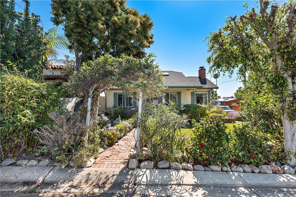 475 Thalia Street, Laguna Beach CA 92651 - photo 1