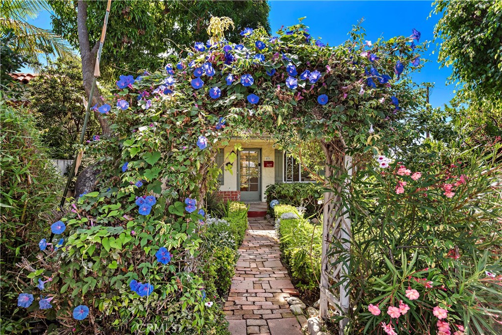 475 Thalia Street, Laguna Beach CA 92651 - photo 1