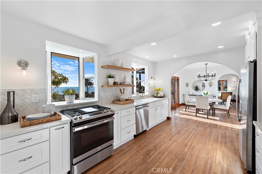 Kitchen - 477 Center Street, Laguna Beach CA 92651 - photo 4