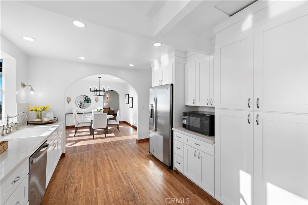 Kitchen - 477 Center Street, Laguna Beach CA 92651 - photo 5