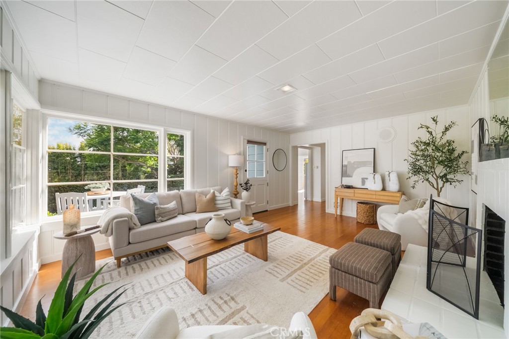 Living Area to Hallway - 477 Hill, Laguna Beach CA 92651 - photo 8
