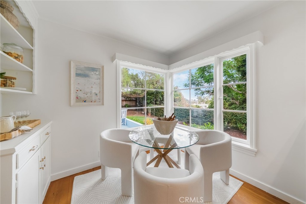Dining area in kitchen - 477 Hill, Laguna Beach CA 92651 - photo 9