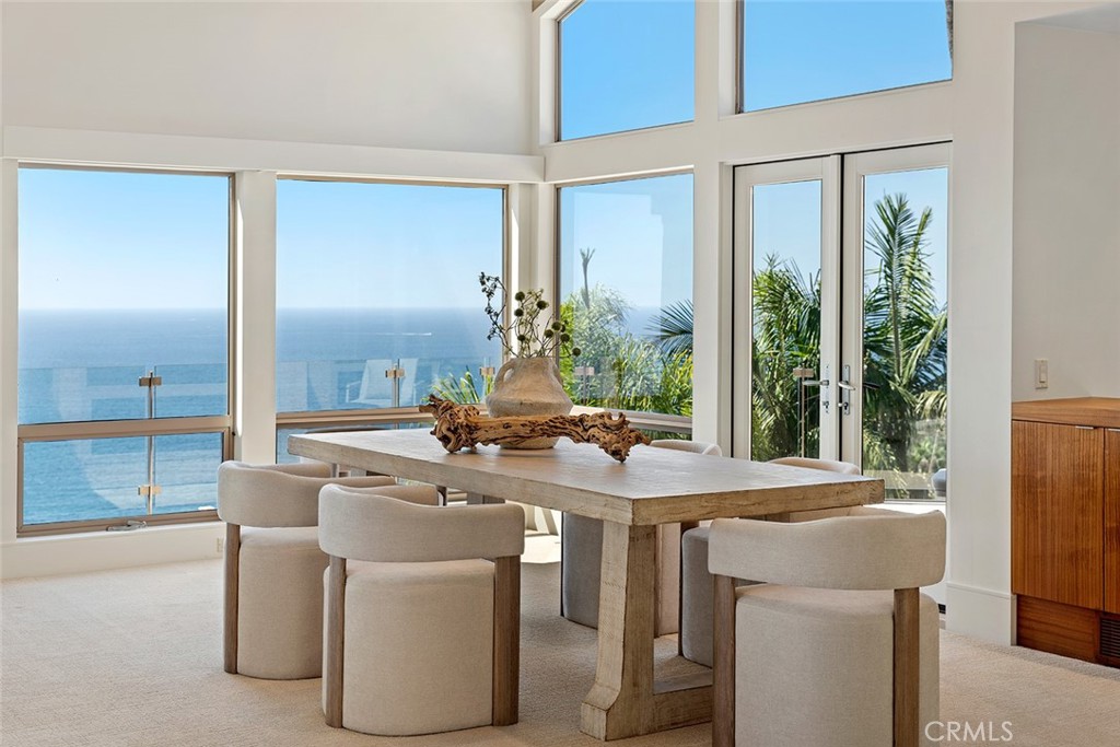 48 N Vista De Catalina, Laguna Beach CA 92651 - photo 2