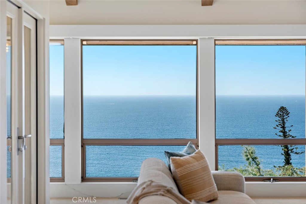 48 N Vista De Catalina, Laguna Beach CA 92651 - photo 12
