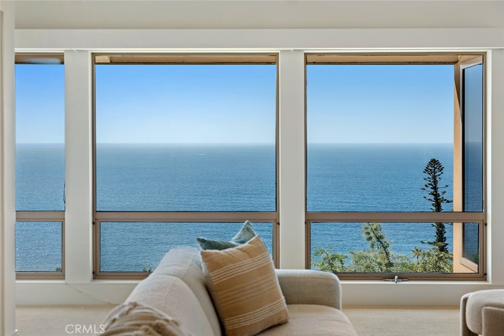 48 N Vista De Catalina, Laguna Beach CA 92651 - photo 21