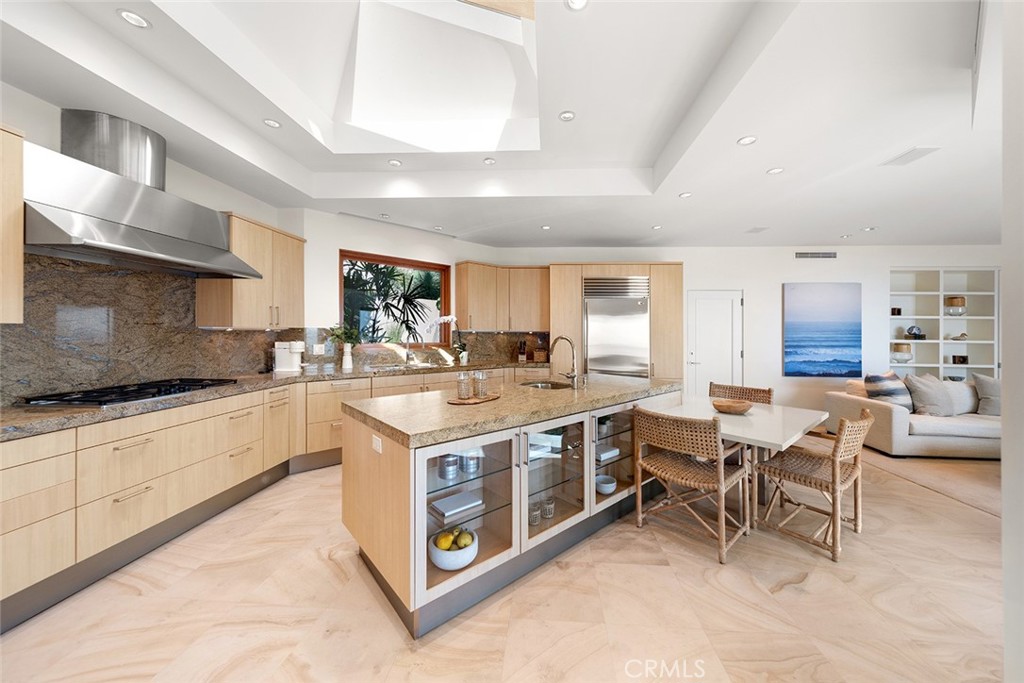 48 N Vista De Catalina, Laguna Beach CA 92651 - photo 27