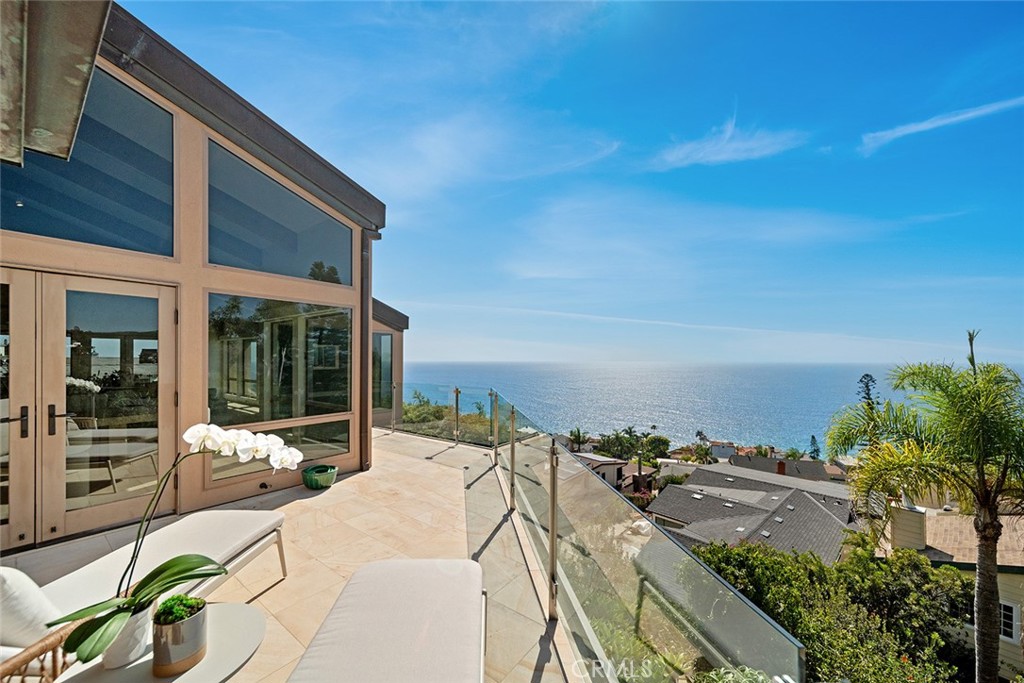 48 N Vista De Catalina, Laguna Beach CA 92651 - photo 42