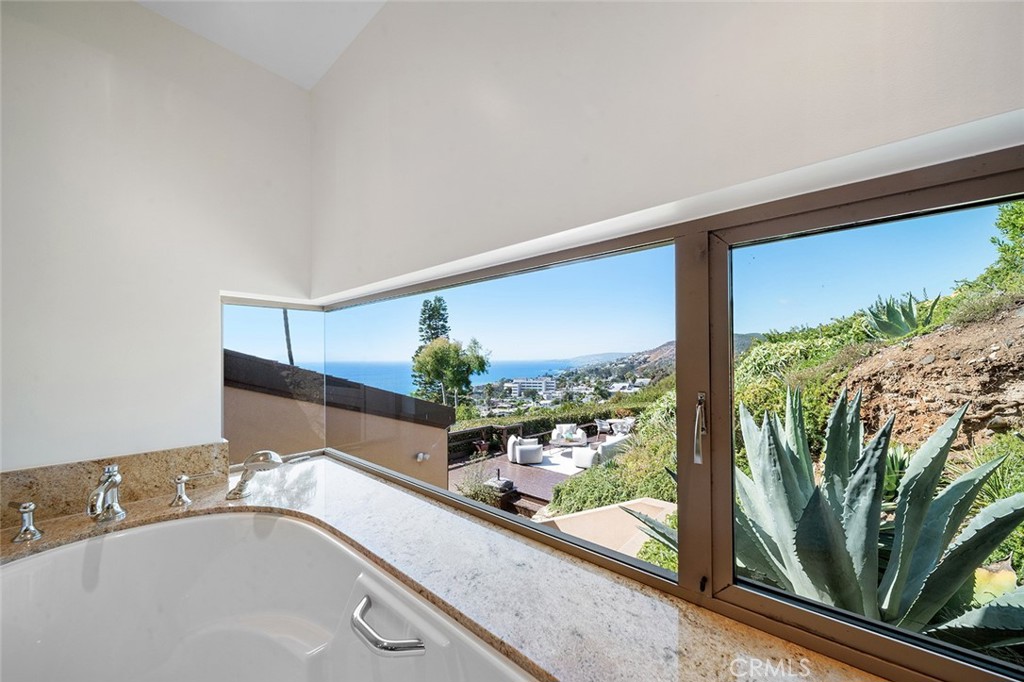 48 N Vista De Catalina, Laguna Beach CA 92651 - photo 49