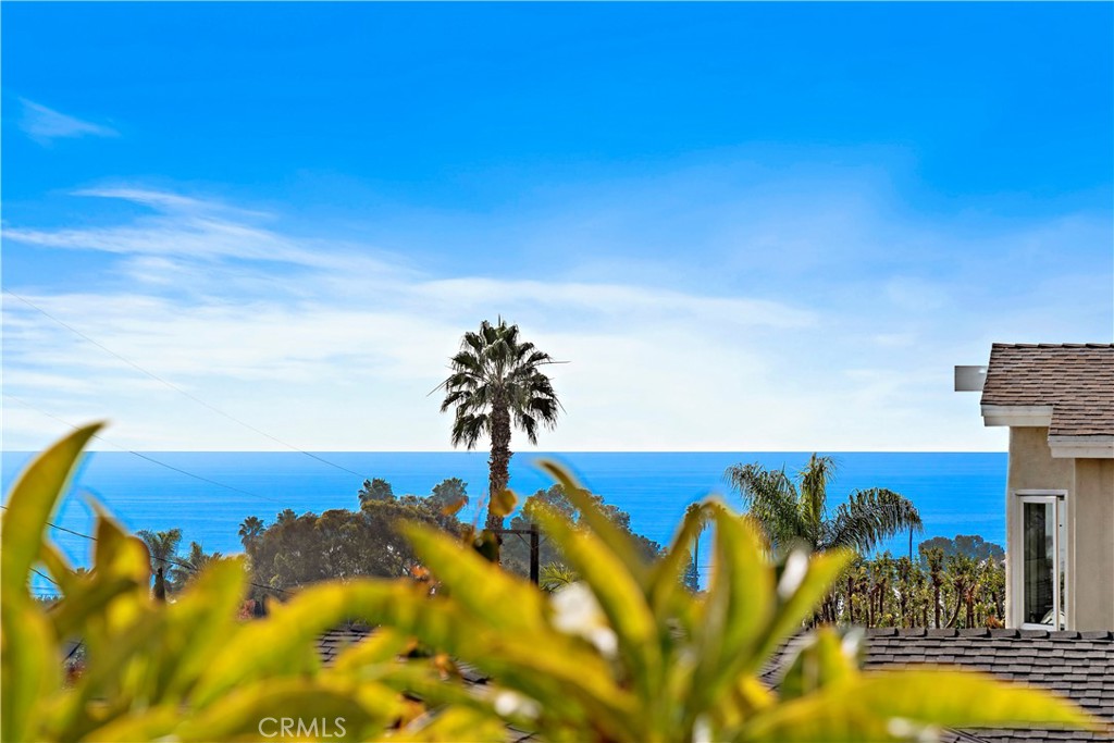 483 Aster Street Front, Laguna Beach CA 92651 - photo 1