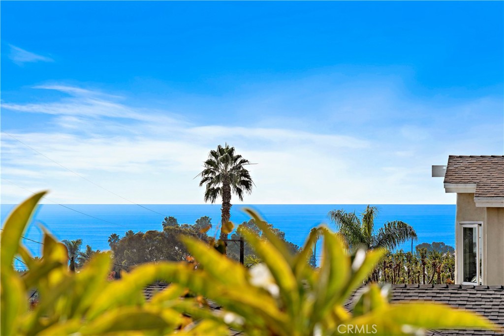 483 Aster Street Front, Laguna Beach CA 92651 - photo 1