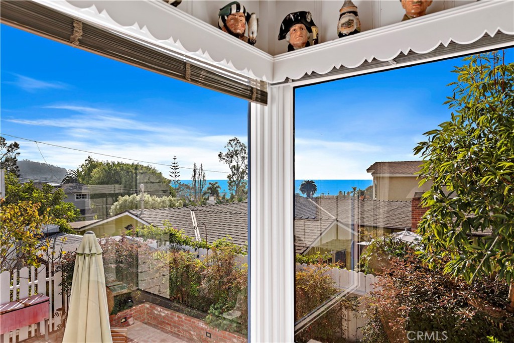 483 Aster Street Front, Laguna Beach CA 92651 - photo 2