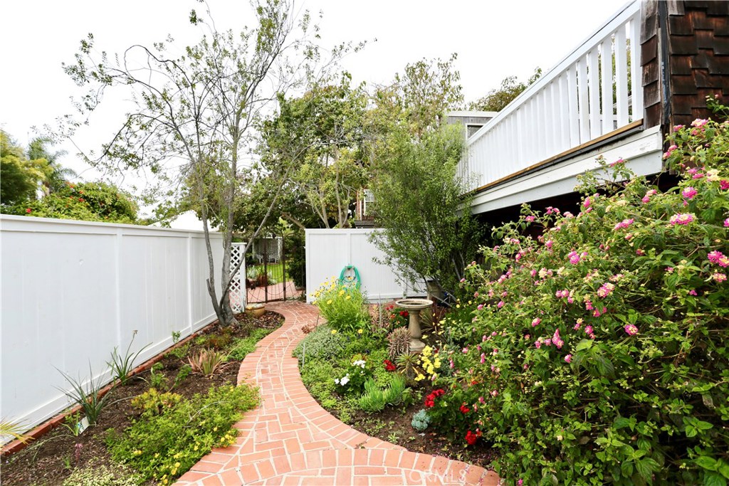 483 Monterey Street, Laguna Beach CA 92651 - photo 1