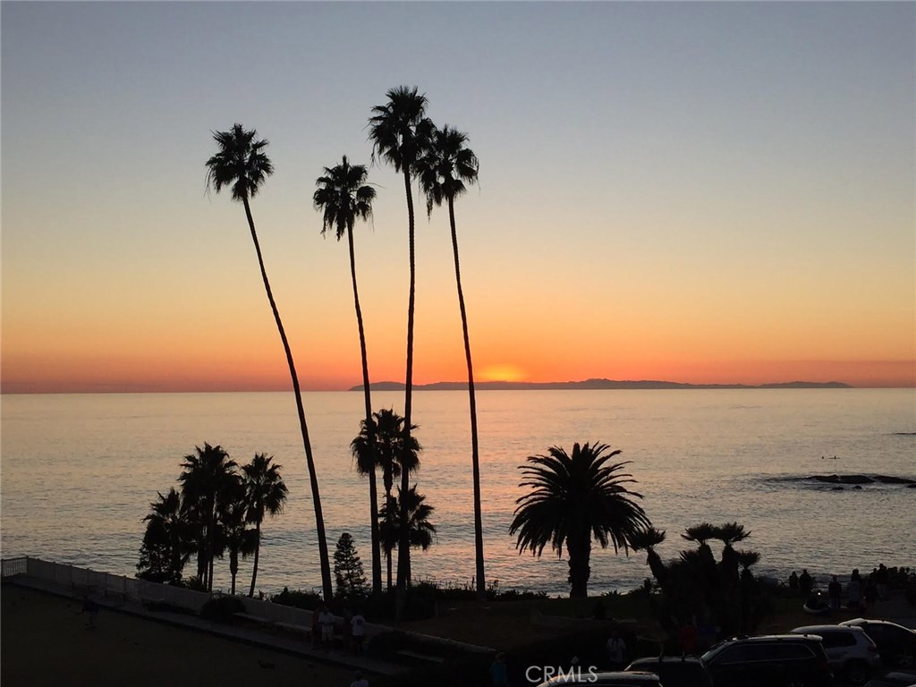 484 CLIFF Drive 15, Laguna Beach CA 92651 - photo 1