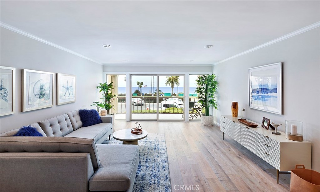 484 Cliff Drive 4, Laguna Beach CA 92651 - photo 1