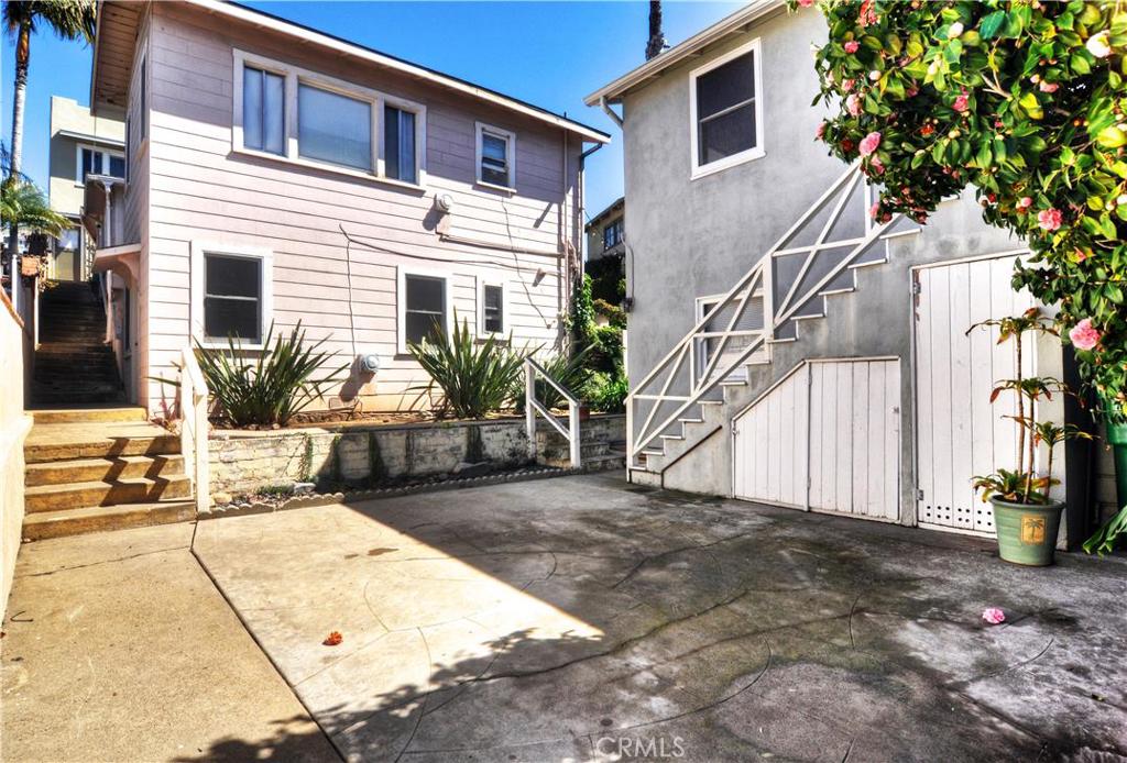 486 3rd Street 1, Laguna Beach CA 92651 - photo 1