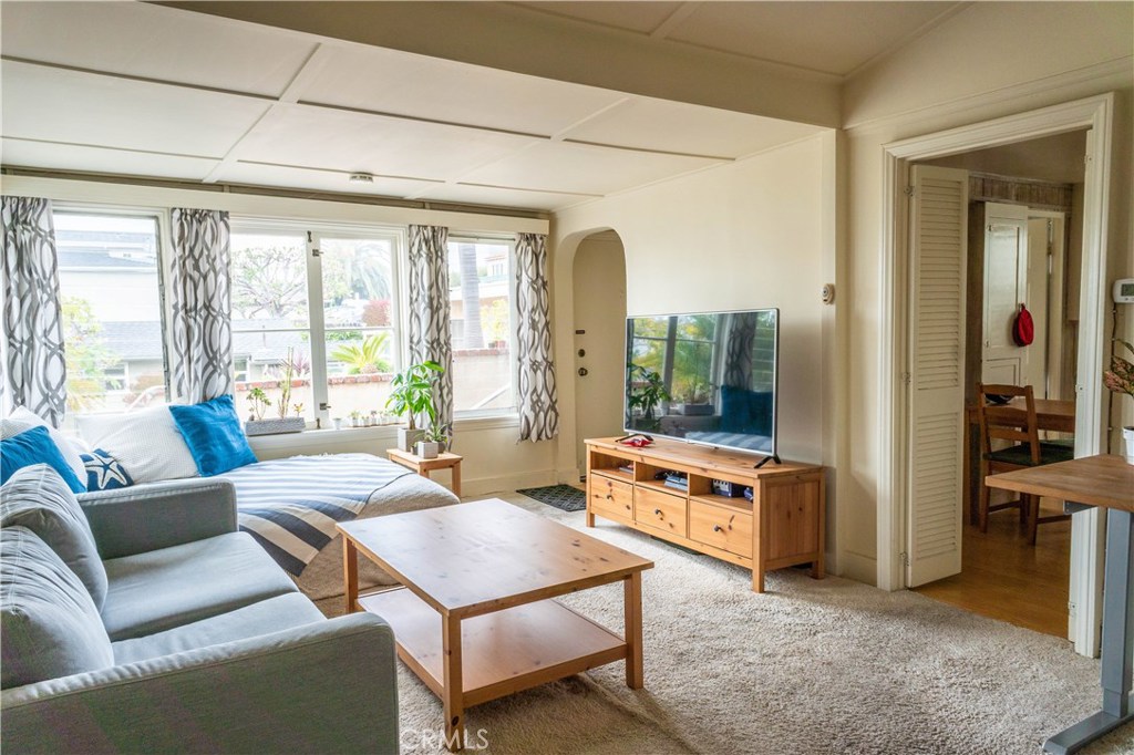 486 3rd Street 2, Laguna Beach CA 92651 - photo 1