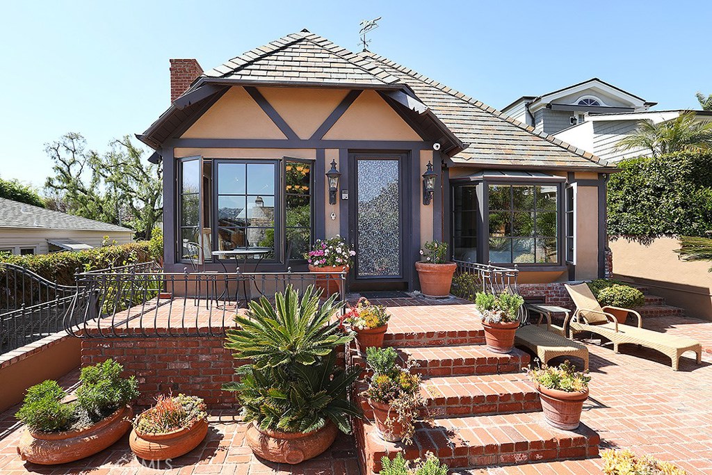 486 HOLLY Street, Laguna Beach CA 92651 - photo 1