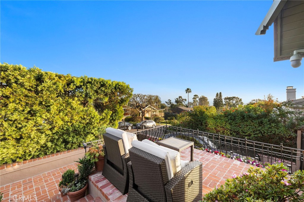 486 HOLLY Street, Laguna Beach CA 92651 - photo 23