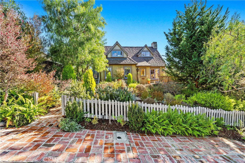 487 MYRTLE Street, Laguna Beach CA 92651 - photo 1