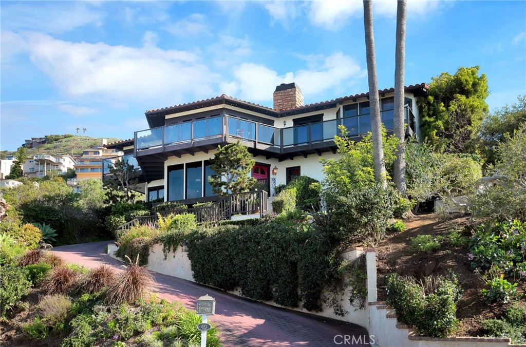 49 N LA SENDA Drive, Laguna Beach CA 92651 - photo 1