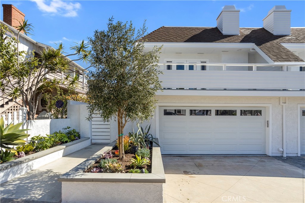 Garage - 496 Cypress Drive, Laguna Beach CA 92651 - photo 1