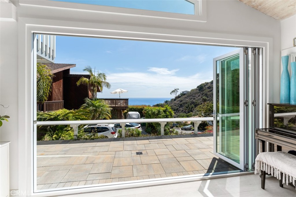 499 Nyes Place, Laguna Beach CA 92651 - photo 5