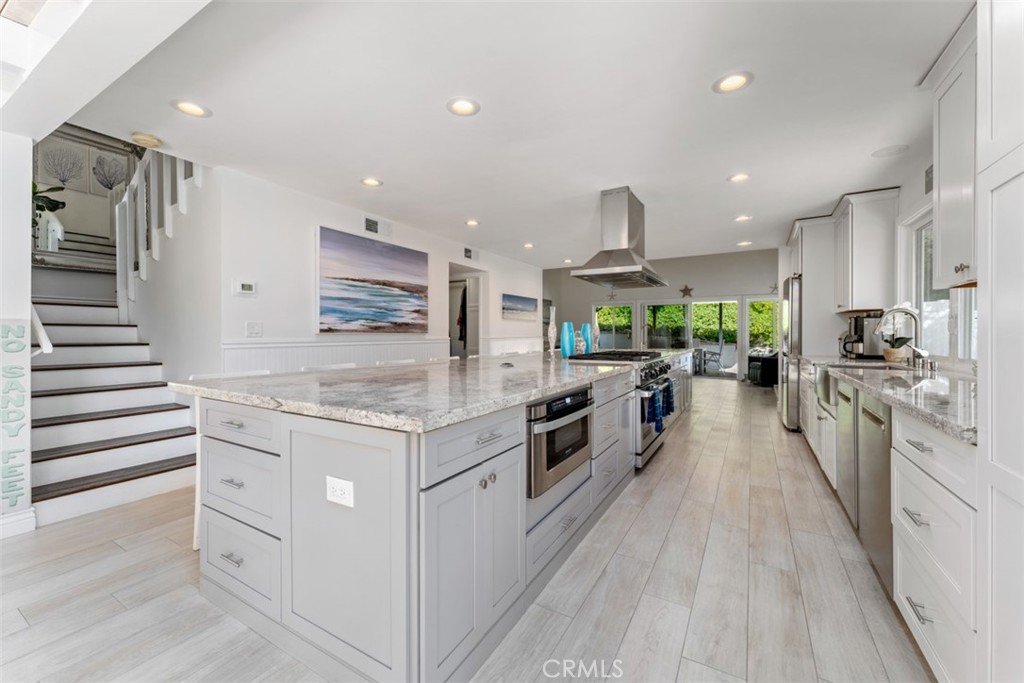499 Nyes Place, Laguna Beach CA 92651 - photo 9