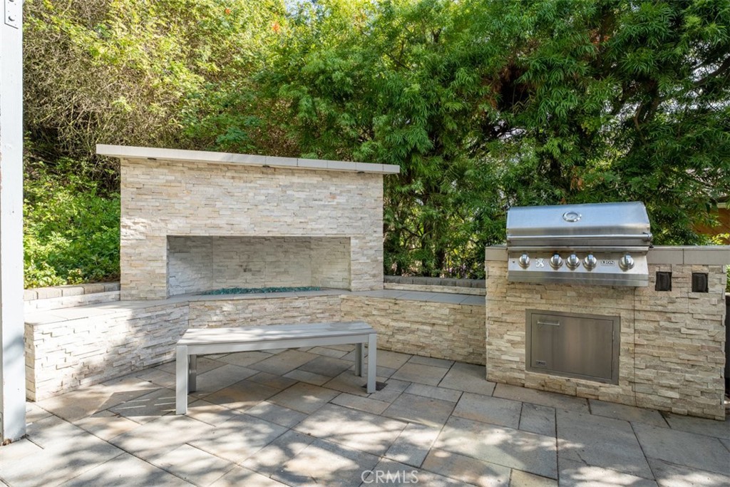 499 Nyes Place, Laguna Beach CA 92651 - photo 40