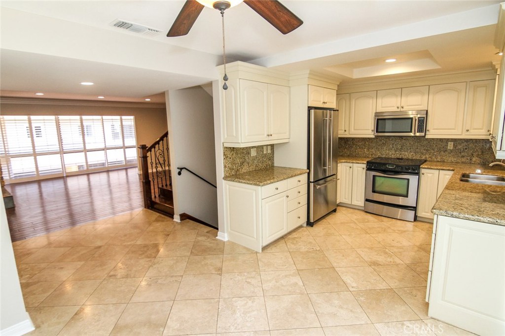 5 Blue Lagoon, Laguna Beach CA 92651 - photo 1