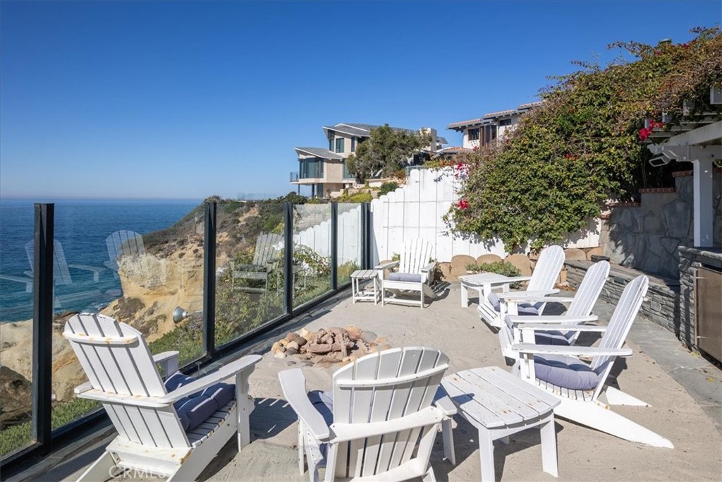 Toes in the sand at home with fire pit and drink fridge! - 50 N La Senda Drive, Laguna Beach CA 92651 - photo 53