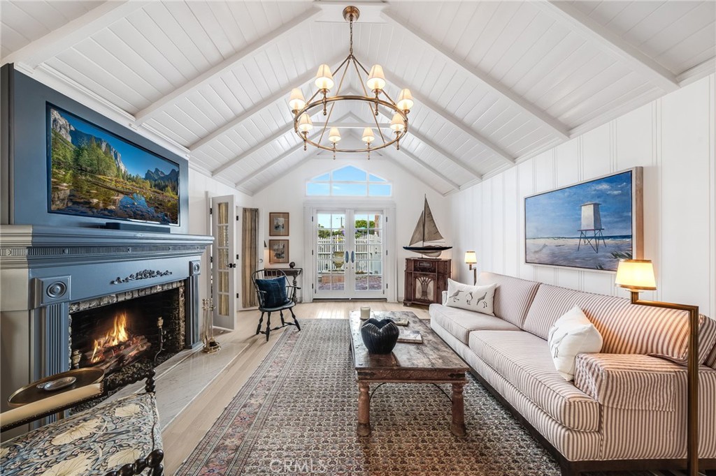 501 Lombardy Lane, Laguna Beach CA 92651 - photo 1