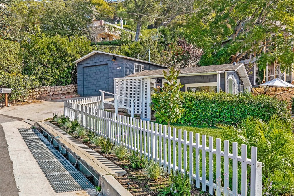 Welcome home! - 509 Diamond Street, Laguna Beach CA 92651 - photo 1