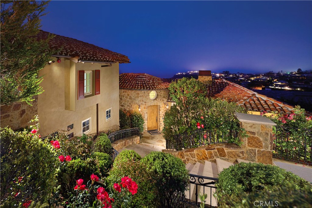 517 Emerald Bay, Laguna Beach CA 92651 - photo 1