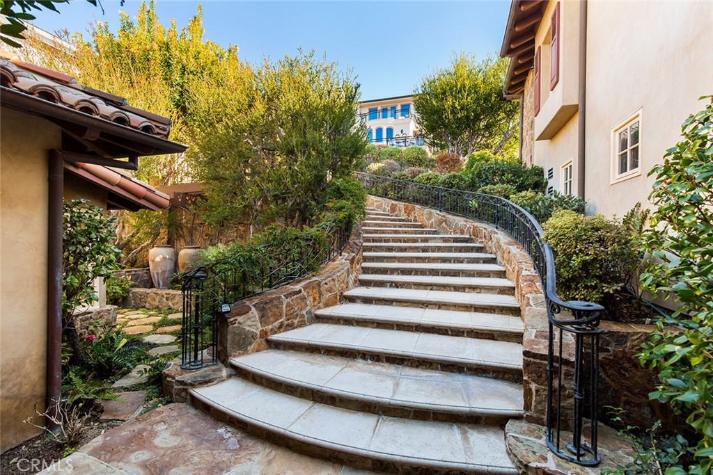 517 Emerald Bay, Laguna Beach CA 92651 - photo 4
