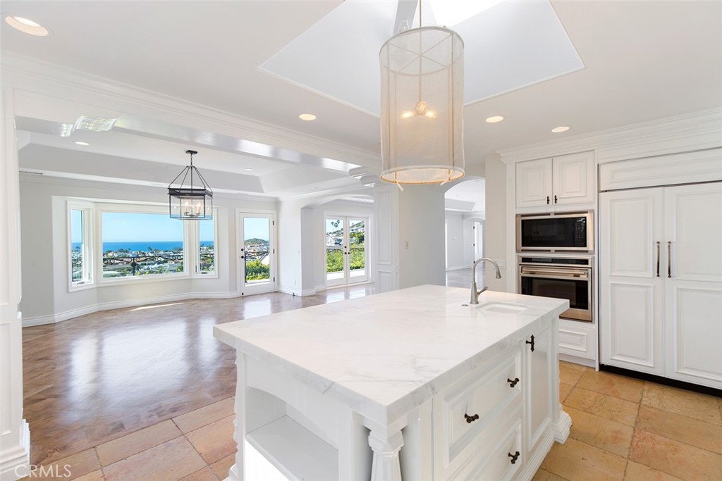 517 Emerald Bay, Laguna Beach CA 92651 - photo 11
