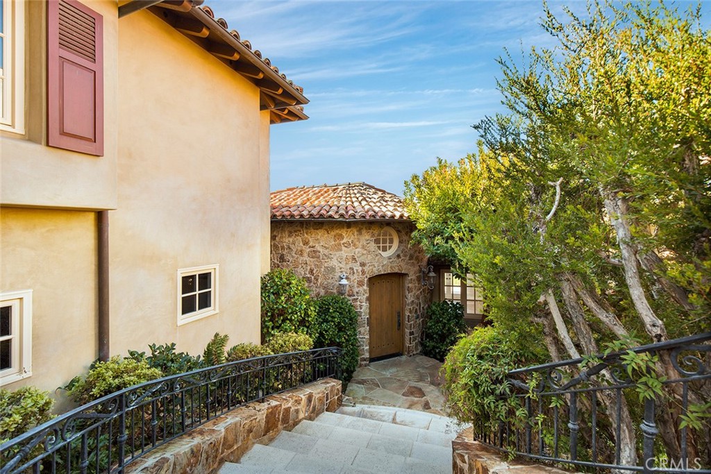 517 Emerald Bay, Laguna Beach CA 92651 - photo 15