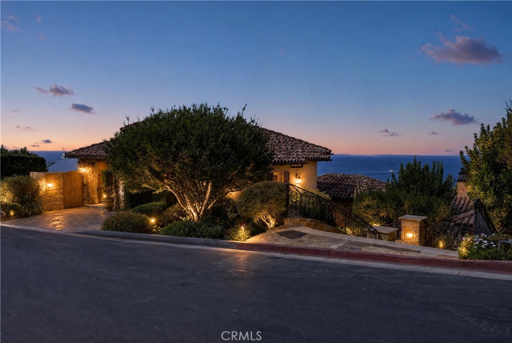 517 Emerald Bay, Laguna Beach CA 92651 - photo 47
