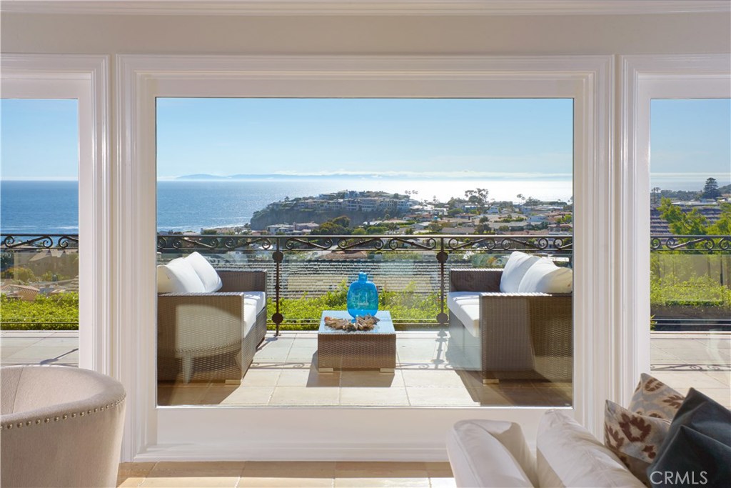 517 Emerald Bay, Laguna Beach CA 92651 - photo 1