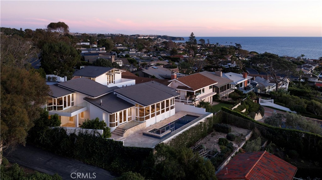 52 N Portola, Laguna Beach CA 92651 - photo 2
